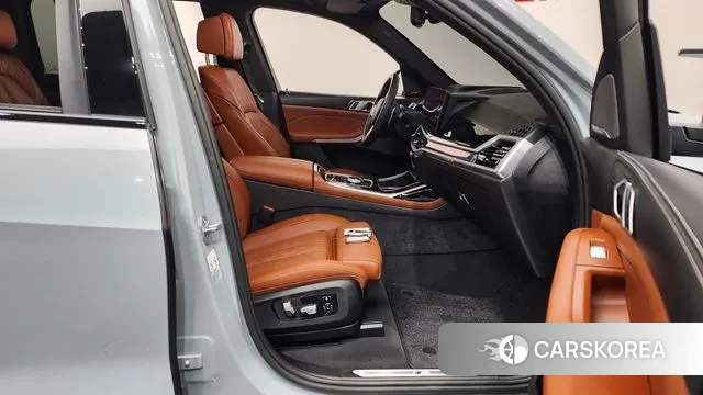 BMW X7 (G07) 2023 Цвет галактики из Кореи, фото 2