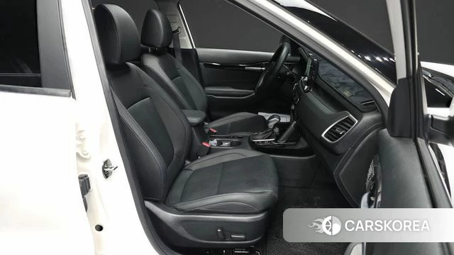 Kia Seltos 2022 Белый из Кореи, фото 2