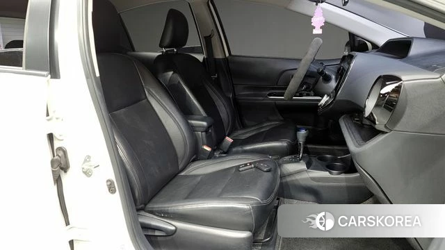 Toyota Prius C 2018 Белый из Кореи, фото 2