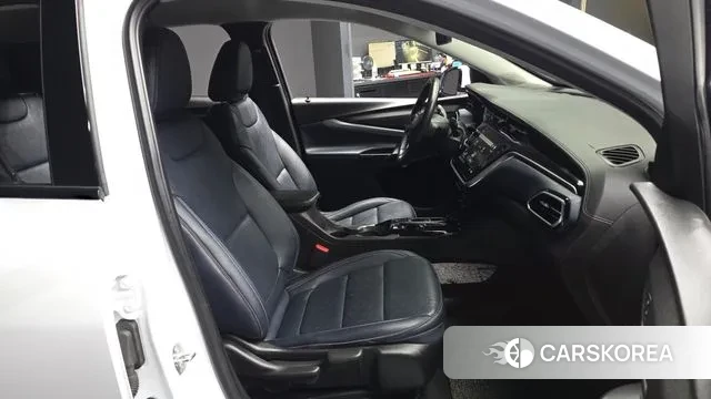 Chevrolet (GM Daewoo) Bolt EUV 2023 Белый из Кореи, фото 2