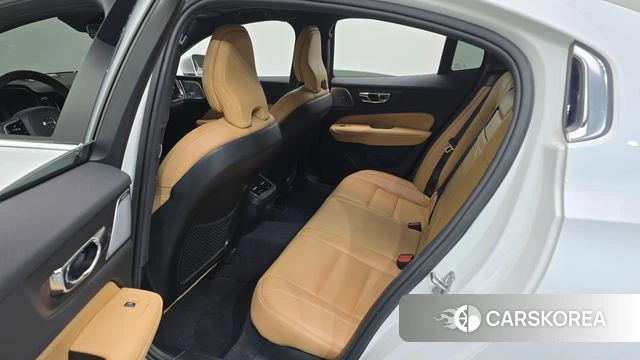 Volvo S60 3rd generation 2020 Белый из Кореи, фото 2