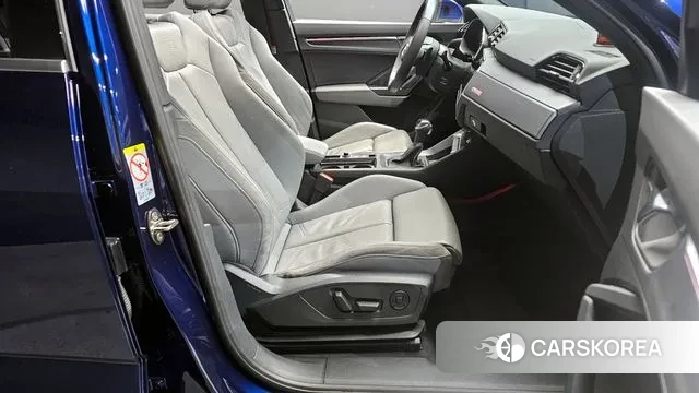 Audi Q3 (F3) 2023 Синий из Кореи, фото 2