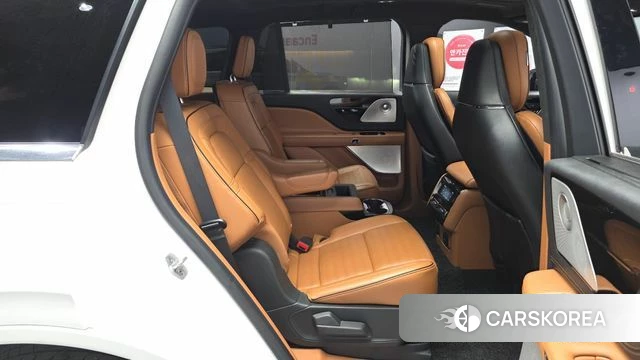 Lincoln Aviator 2nd generation 2021 Белый из Кореи, фото 2