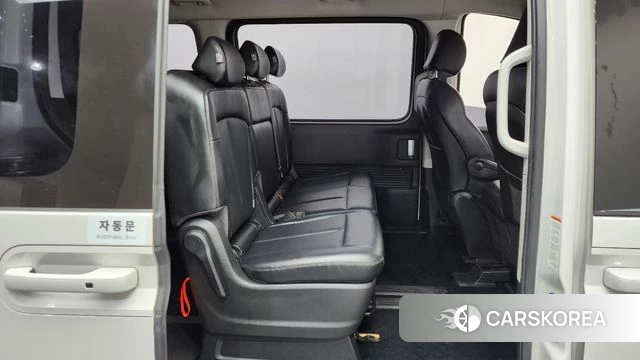 Hyundai Staria 2022 Белый из Кореи, фото 2