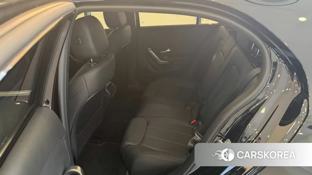 Mercedes-Benz A-Class W177 2024 Черный из Кореи, фото 2