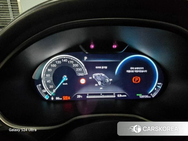 Genesis Electrified G80 (RG3) 2022 Черный из Кореи, фото 2