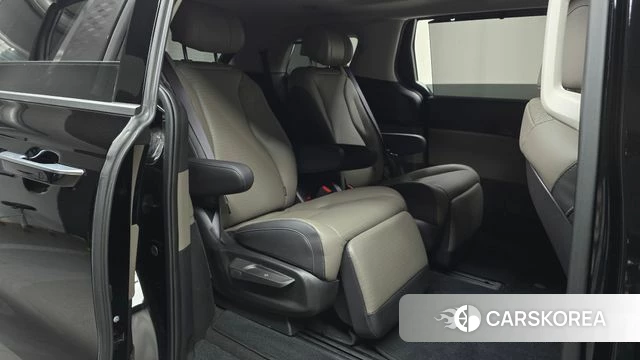 Kia The New Carnival 4th Generation 2025 Черный из Кореи, фото 2