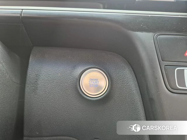 Hyundai Staria 2021 Серебряный из Кореи, фото 2