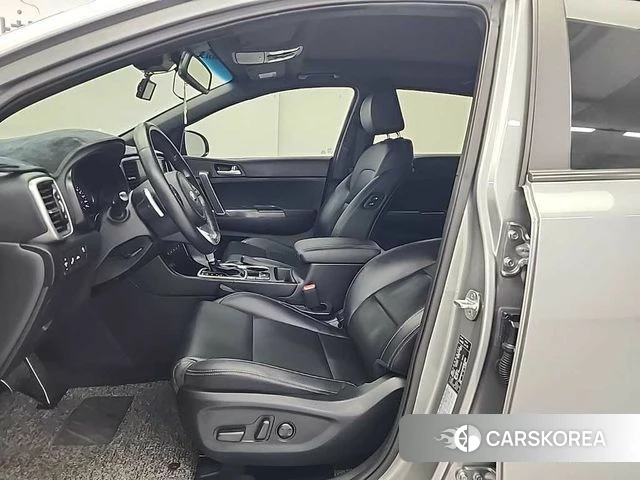 Kia Sportage The Bold 2021 Серебристо-серый из Кореи, фото 2