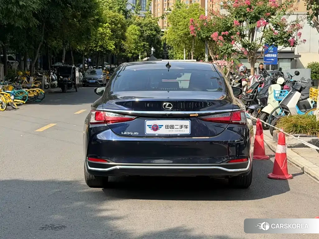 Lexus ES 2021 Черный из Китая, фото 2
