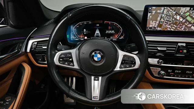 BMW 5 Series (G30) 2021 Черный из Кореи, фото 2