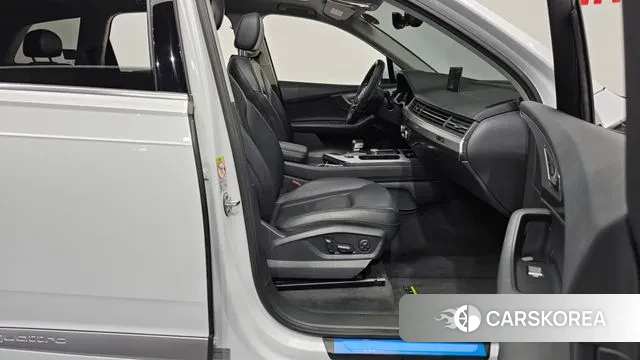 Audi Q7 (4M) 2019 Белый из Кореи, фото 2