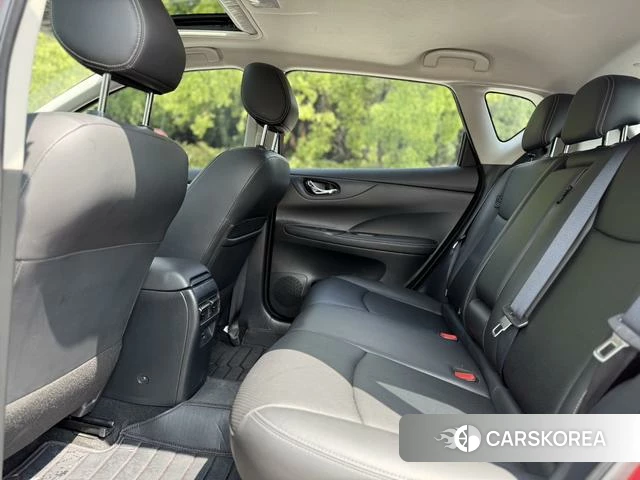 Nissan TIIDA 2022 Красный из Китая, фото 2