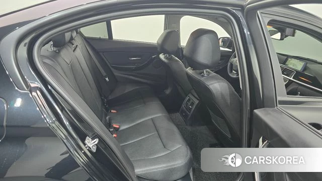 BMW 3 Series (F30) 2018 Черный из Кореи, фото 2
