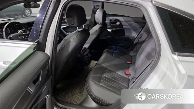 Audi A6 (C8) 2020 Белый из Кореи, фото 2