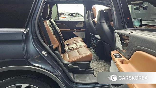 Lincoln Aviator 2nd generation 2022 Серый из Кореи, фото 2