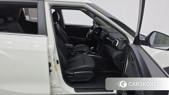 Ssangyong The New Tivoli 2023 Белый из Кореи, фото 2