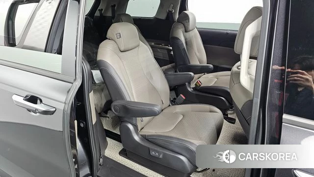 Kia The New Carnival 4th Generation 2024 Черный из Кореи, фото 2