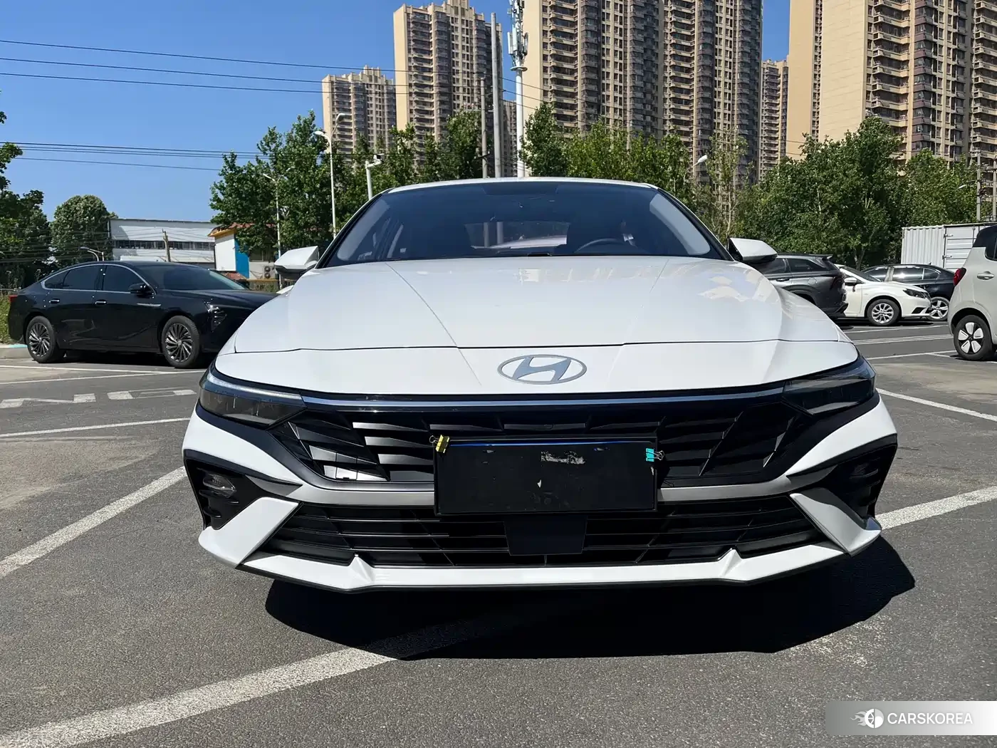 Hyundai Elantra 2024 Белый из Китая, фото 2