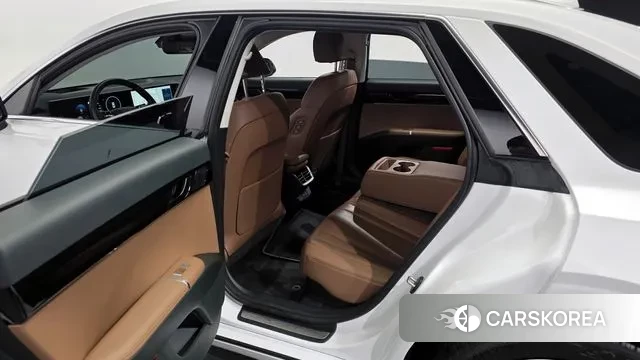 Hyundai Grandeur Hybrid (GN7) 2024 Белый из Кореи, фото 2