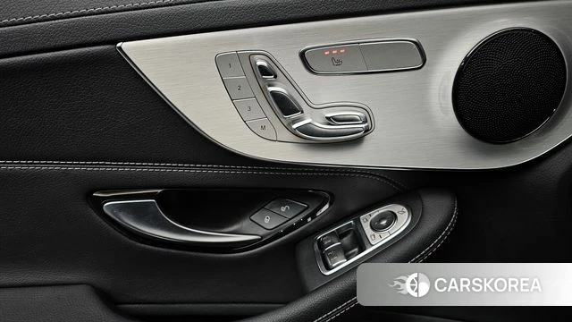 Mercedes-Benz C-Class W205 2023 Белый из Кореи, фото 2