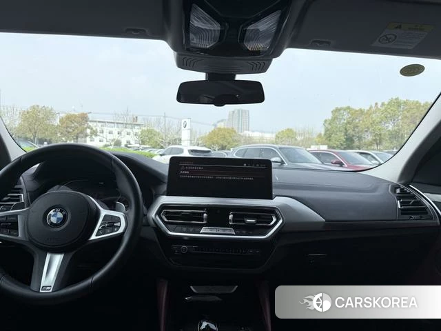 BMW X4 2025 Серебристо-серый из Китая, фото 2