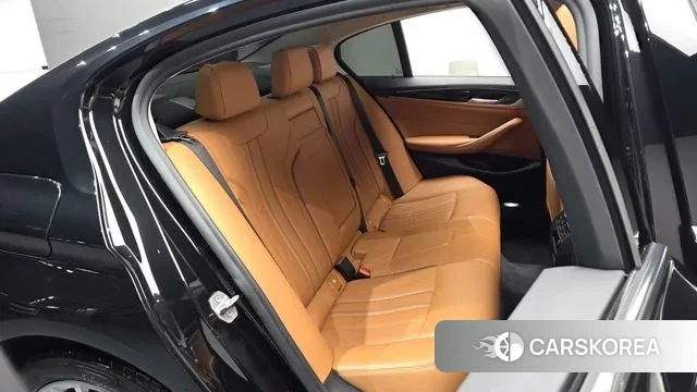 BMW 5 Series (G30) 2020 Черный из Кореи, фото 2