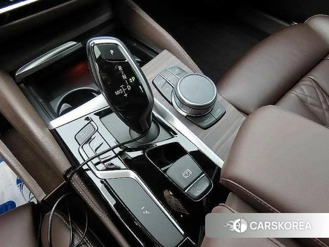 BMW 5 Series (G30) 2020 Серый из Кореи, фото 2