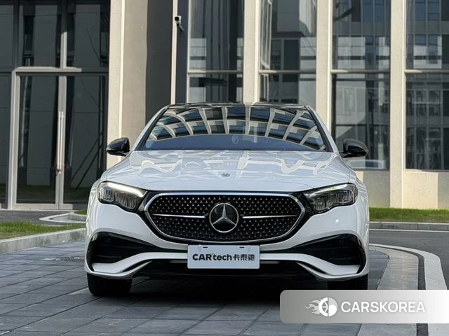 Mercedes-Benz E-class (imported) 2025 Белый из Китая, фото 2