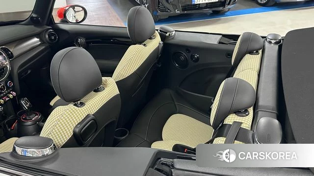 Mini Cooper S Convertible 2024 Белый из Кореи, фото 2
