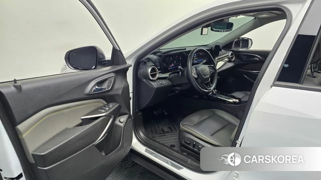 Chevrolet (GM Daewoo) Trax Crossover 2023 Белый из Кореи, фото 2