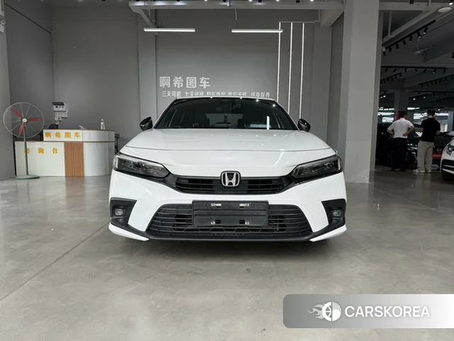 Honda Civic 2023 Белый из Китая, фото 2