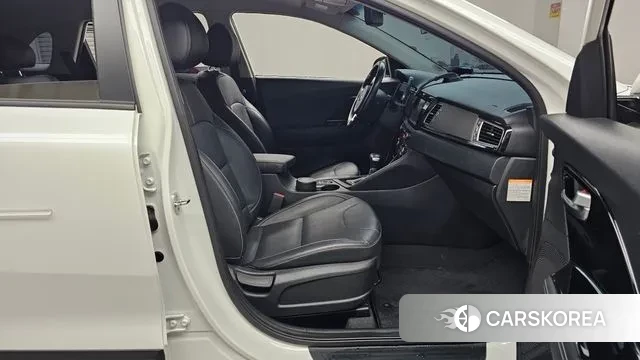 Kia Niro 2019 Белый из Кореи, фото 2