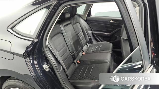 Volkswagen 7th Generation of Jetta 2024 Черный из Кореи, фото 2