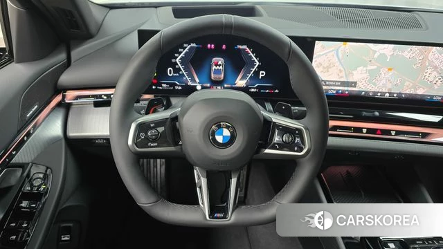 BMW 5 Series (G60) 2026 Серый из Кореи, фото 2