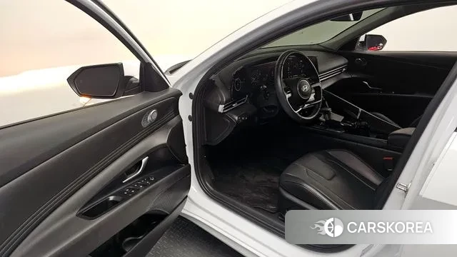 Hyundai The New Avante Hybrid (CN7) 2023 Белый из Кореи, фото 2