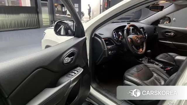 Jeep Cherokee (KL) 2018 Белый из Кореи, фото 2