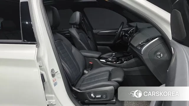 BMW X3 (G01) 2022 Белый из Кореи, фото 2