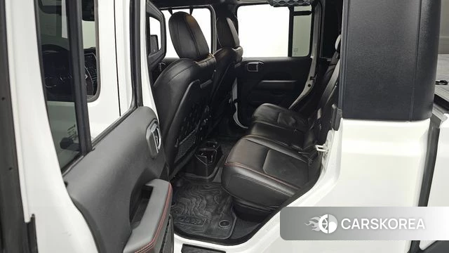 Jeep Gladiator (JT) 2023 Белый из Кореи, фото 2