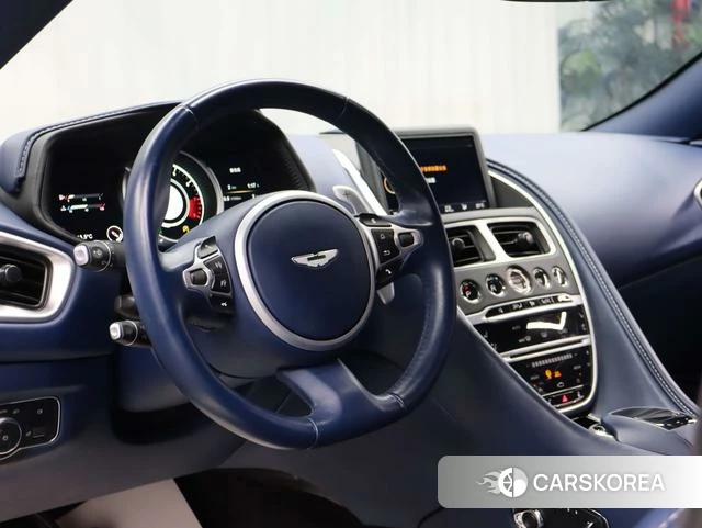 Aston Martin DB11 2021 Фиолетовый из Китая, фото 2