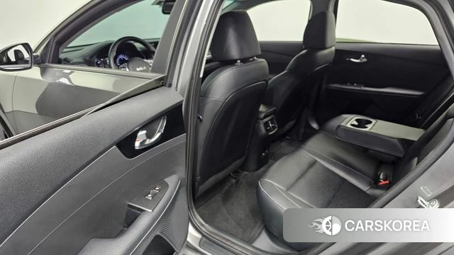 Kia The New K3 2nd generation 2024 Серый из Кореи, фото 2