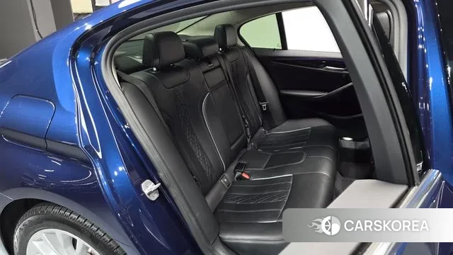 BMW 5 Series (G30) 2019 Синий из Кореи, фото 2