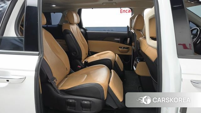 Kia Carnival 4th generation 2020 Белый из Кореи, фото 2