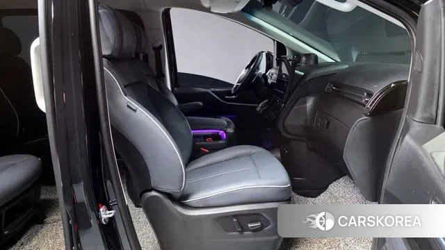 Hyundai Staria 2021 Черный из Кореи, фото 2