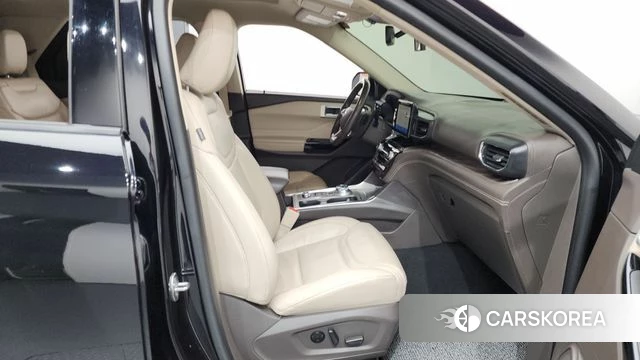 Ford Explorer 6th Generation 2021 Черный из Кореи, фото 2