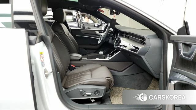 Audi A7 (4K) 2021 Белый из Кореи, фото 2