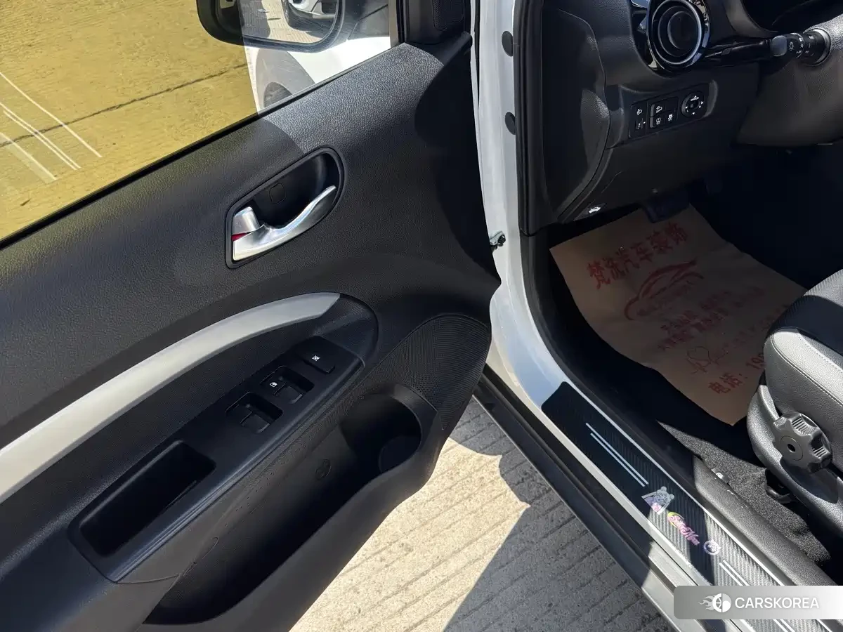 Kia KX1 2022 Белый из Китая, фото 2