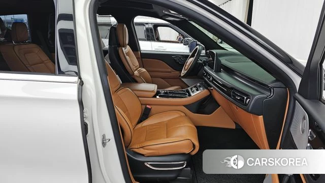 Lincoln Aviator 2nd generation 2020 Белый из Кореи, фото 2
