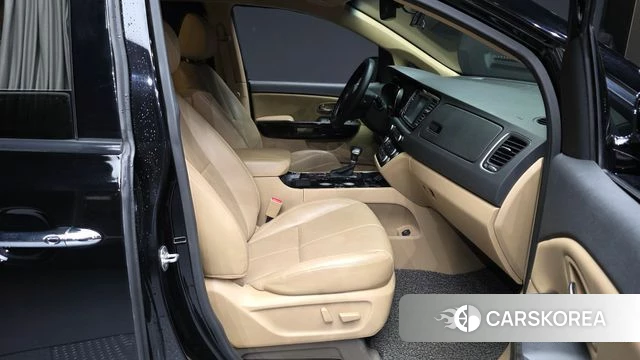 Kia The New Carnival 2018 Черный из Кореи, фото 2