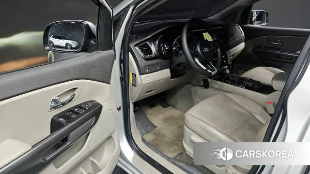 Kia All New Carnival 2018 Серебряный из Кореи, фото 2